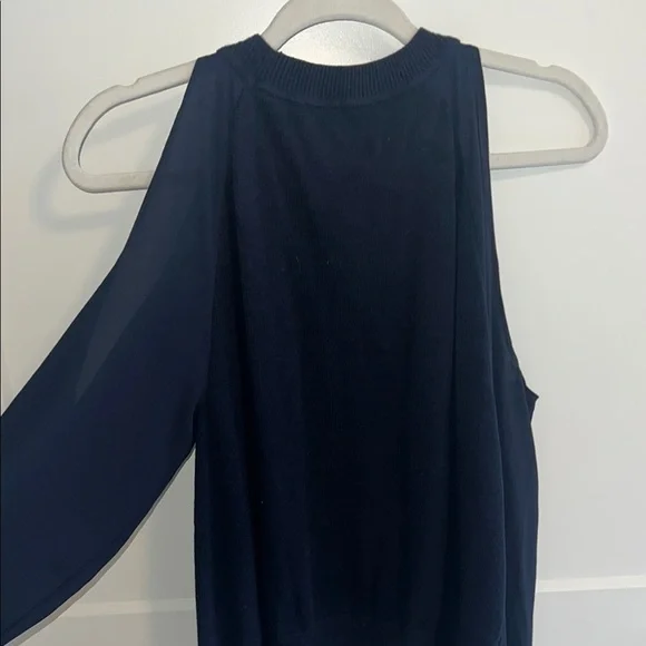 LOFT Women's navy blue cold shoulder Top - Picture 9 of 10